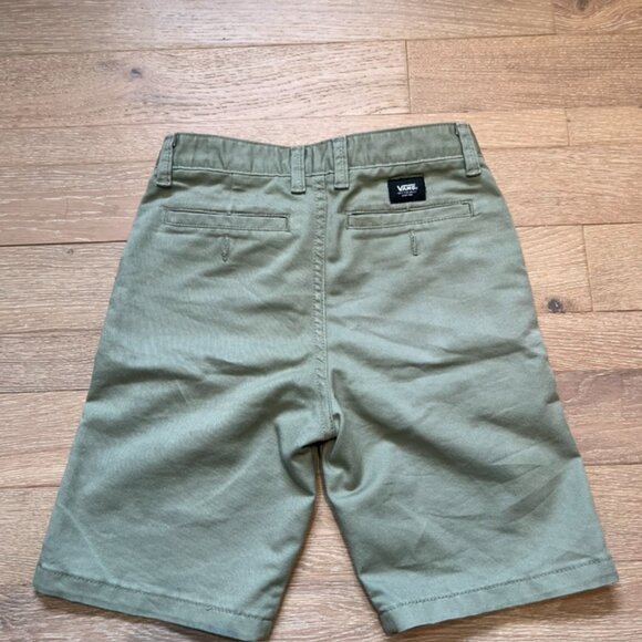 Kids, Green Mid-length Shorts - Picture 2 of 4